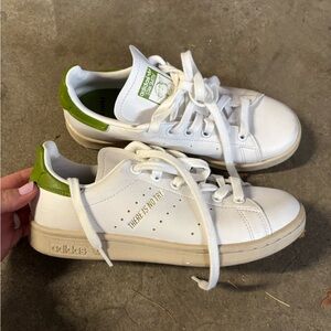 Adidas Kids Sneakers in White and Green